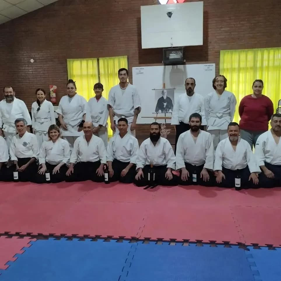Foto grupal de un seminario de Sensei César Sammito 6