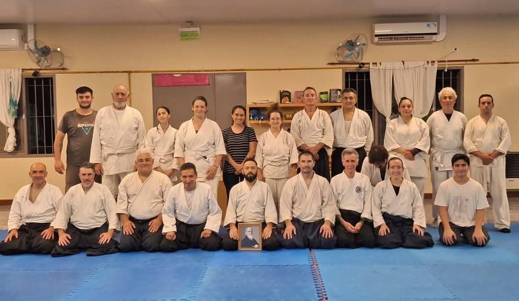 Foto grupal de un seminario de Sensei César Sammito 5