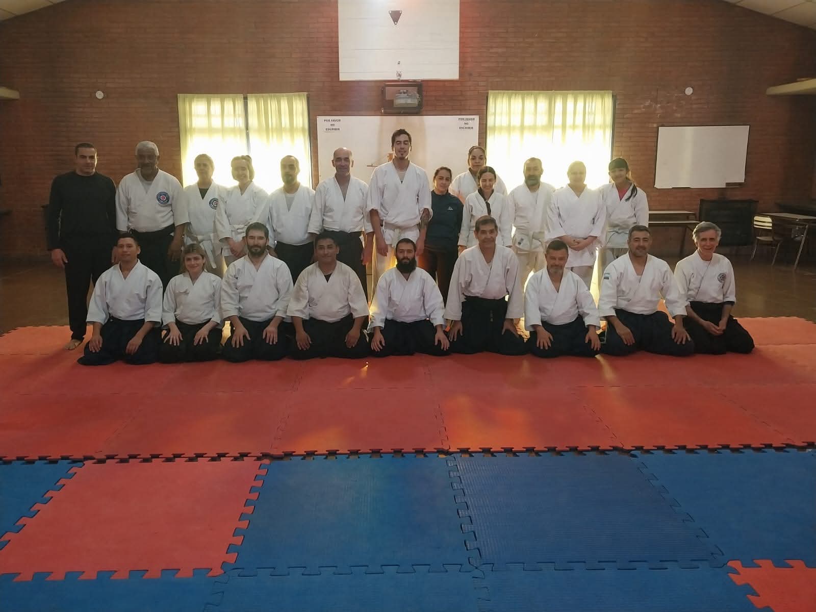 Foto grupal de un seminario de Sensei César Sammito 1